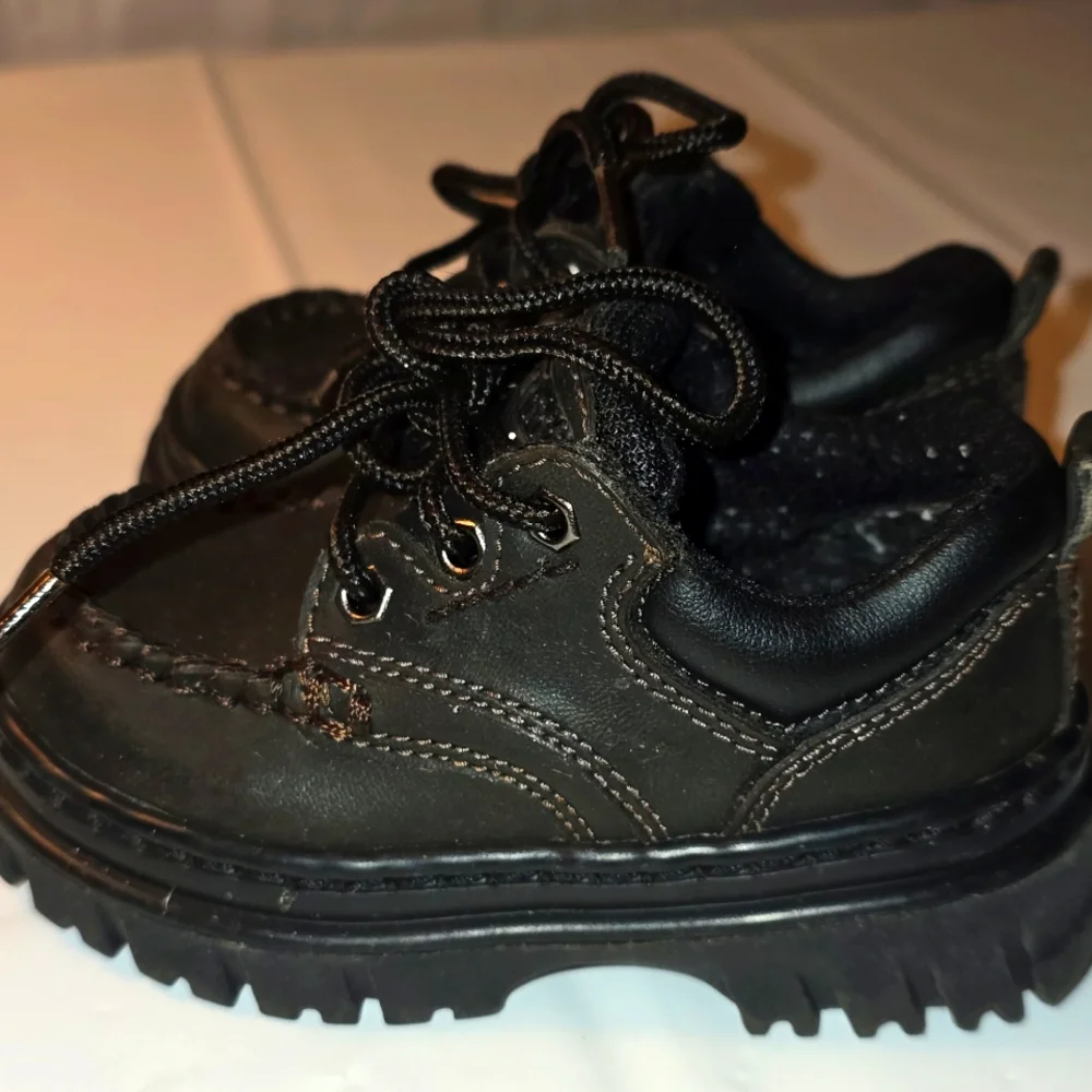 Smart Fit Boys Tie Brown Dress Shoes Size 5